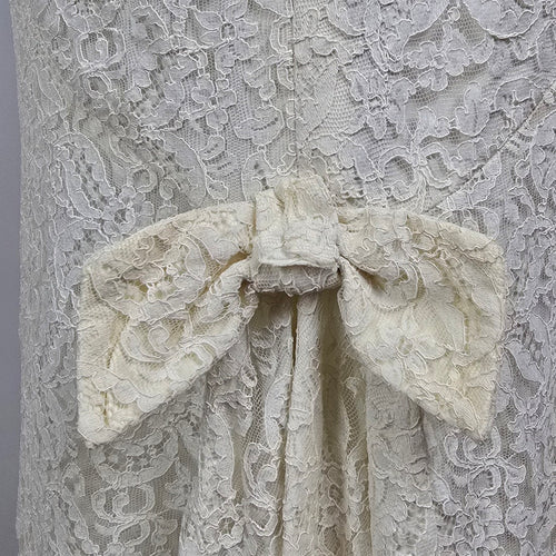 Vintage 1950s Cream Lace Wedding Gown with Detachable Train Size XS/S