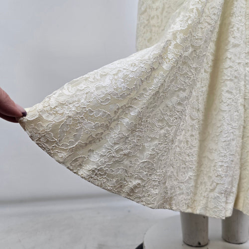 Vintage 1950s Cream Lace Wedding Gown with Detachable Train Size XS/S