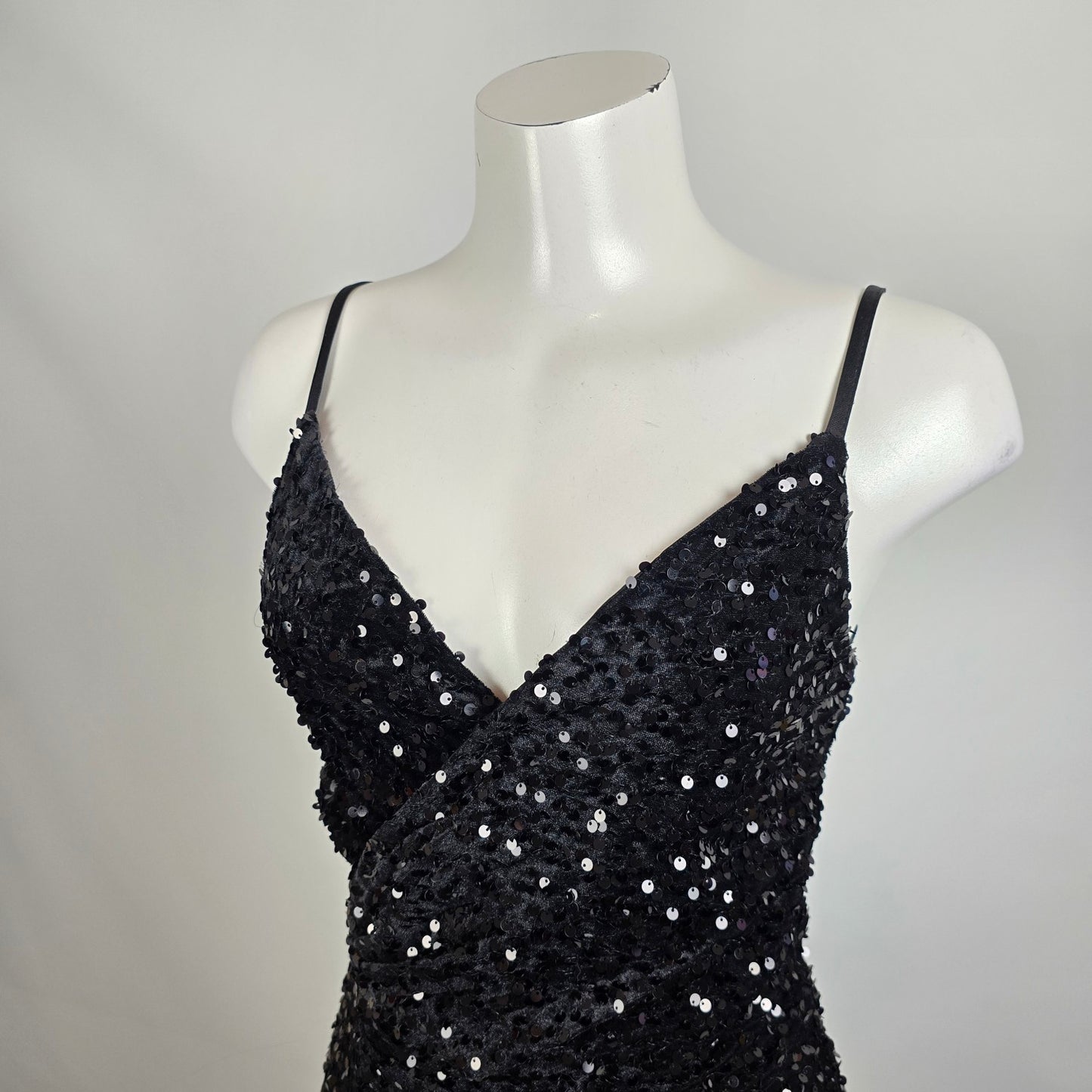 Ricarica Black Sequined High Slit Long Gown Size M