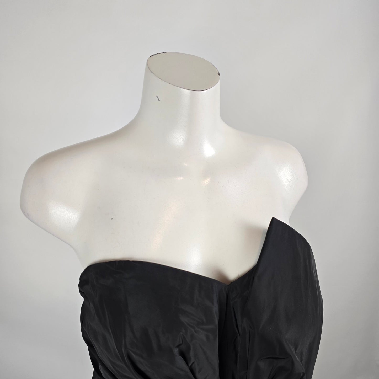 Donna Karan Black Strapless Bow Detail Event Gown Size 6