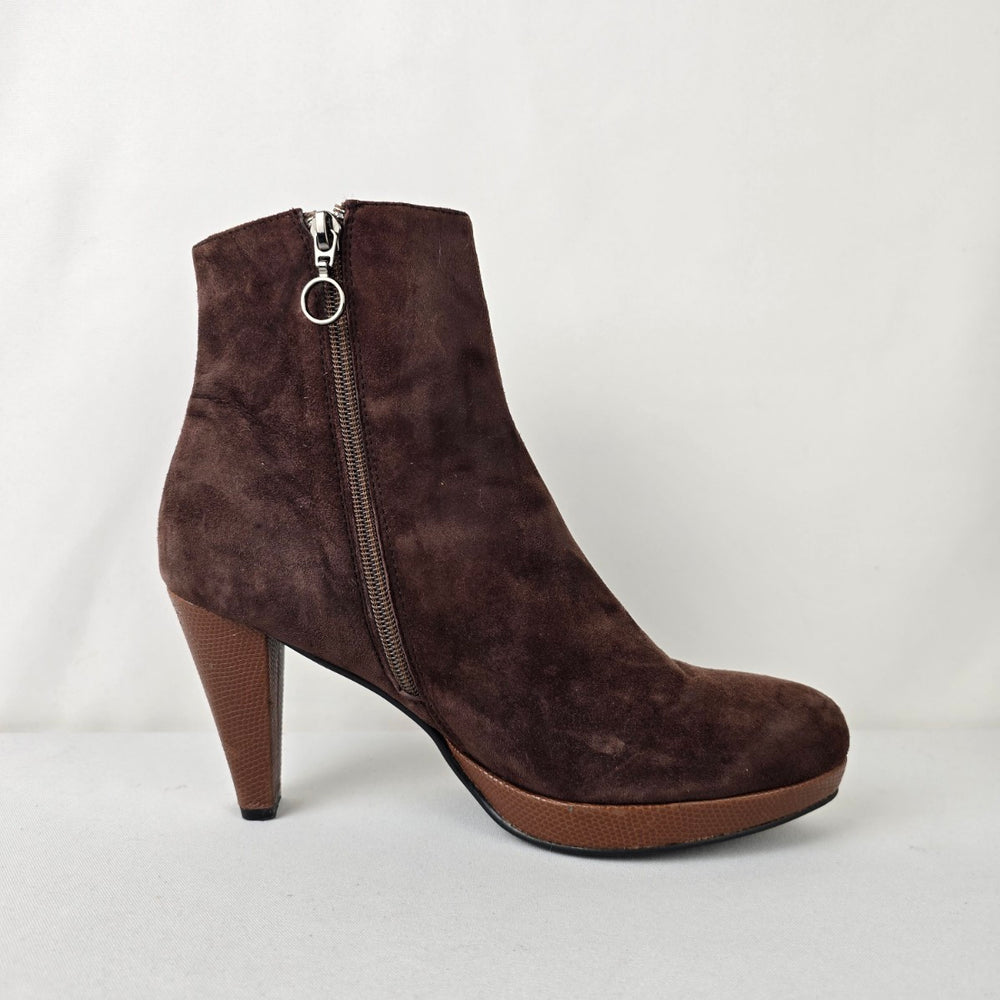 Di Lauro Brown Suede Heeled Ankle Boots Size 9