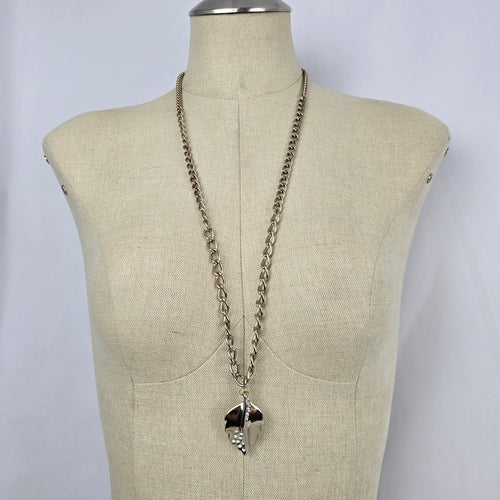 Vintage NWT Avon Gold Tone Leaf Pendant Chain Necklace