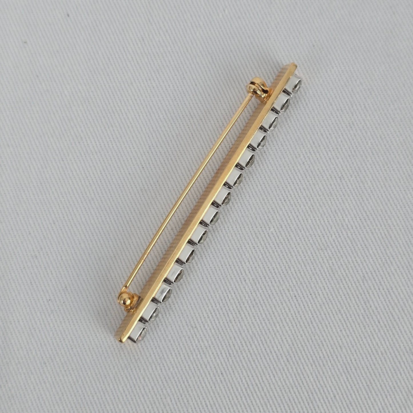 Vintage Gold Tone Rhinestone Bar Brooch – Classic Linear Crystal Pin