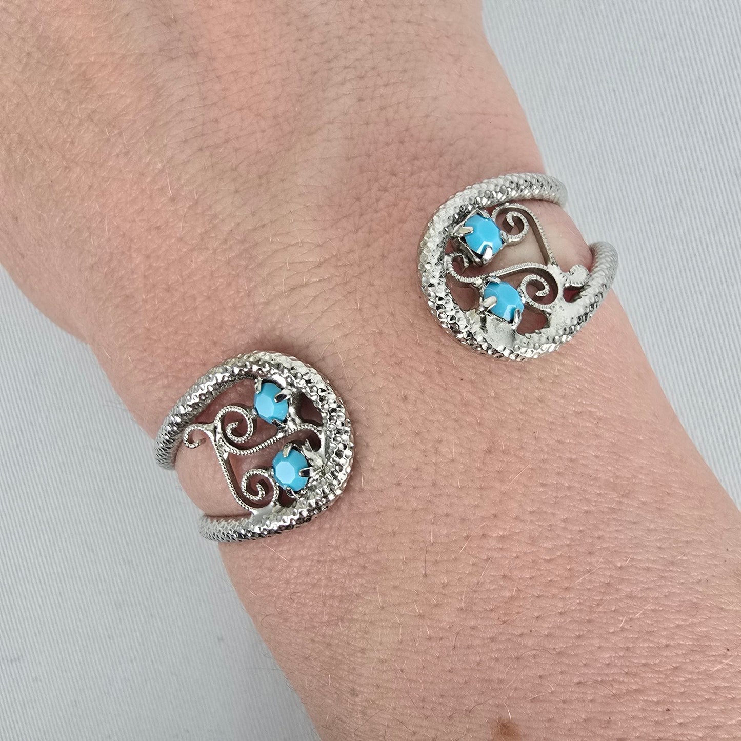 Vintage Silver Tone Turquoise Filigree Cuff Hinge Bracelet