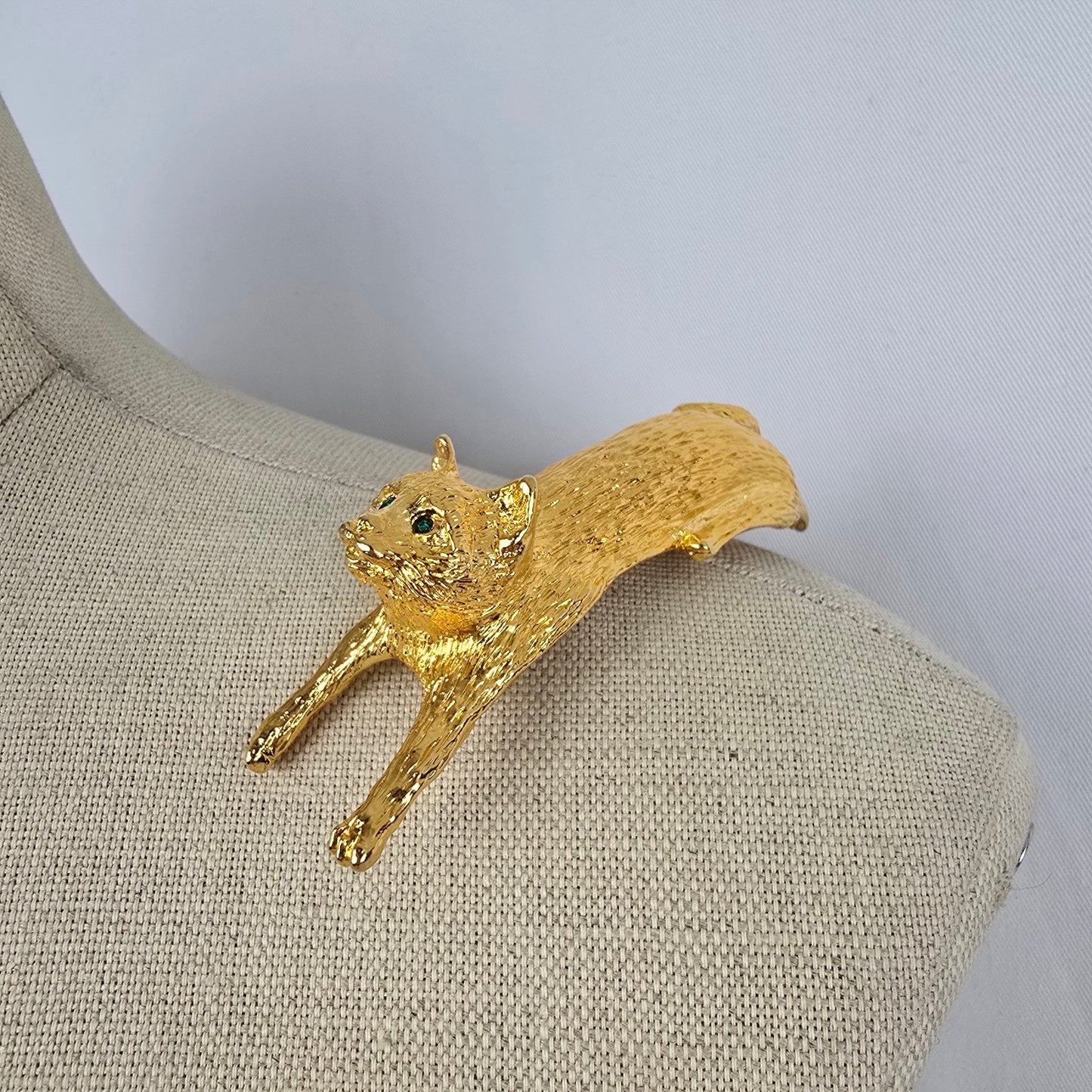 Ultra Craft Vintage Cat Brooch Gold Tone Figural Cat Pin Shoulder Brooch Green Eyes