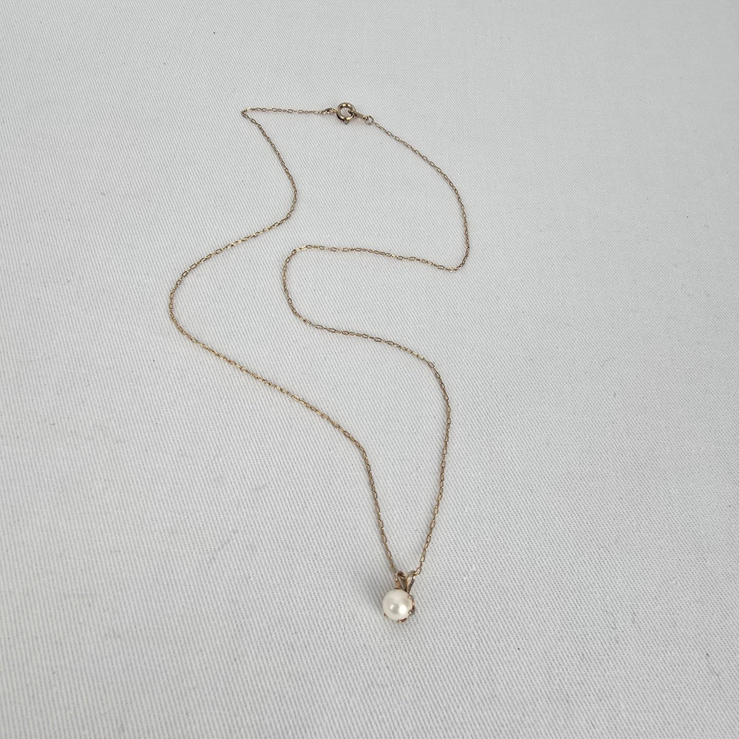 Gold Tone Faux Pearl Necklace Single Pearl Pendant Minimal Classic Necklace