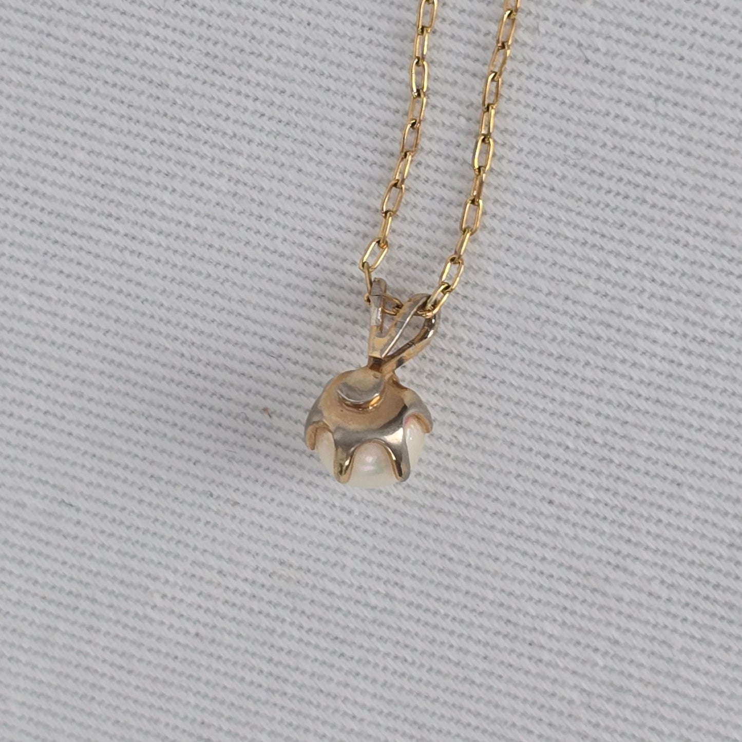 Gold Tone Faux Pearl Necklace Single Pearl Pendant Minimal Classic Necklace