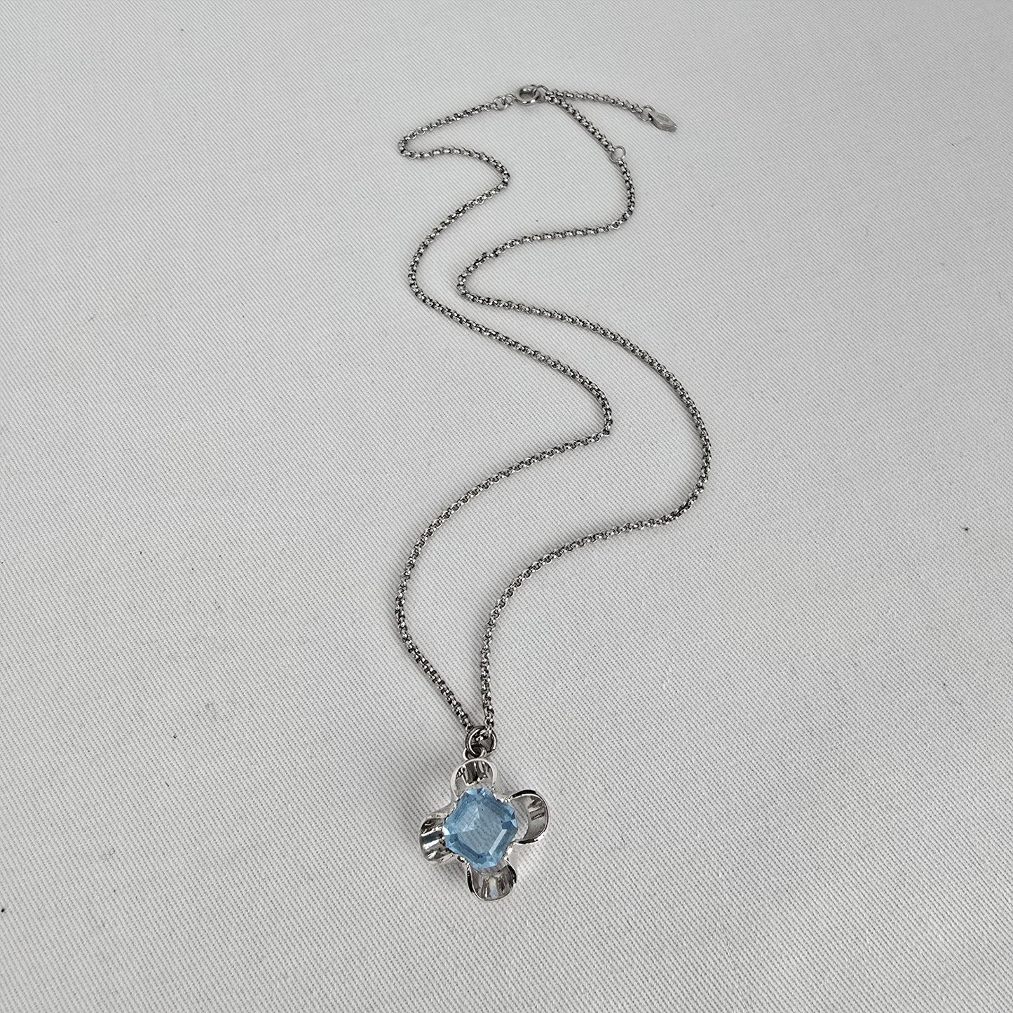Vintage Blue Glass Stone Pendant Necklace Silver Tone Floral Setting Fossil Chain