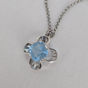 Vintage Blue Glass Stone Pendant Necklace Silver Tone Floral Setting Fossil Chain