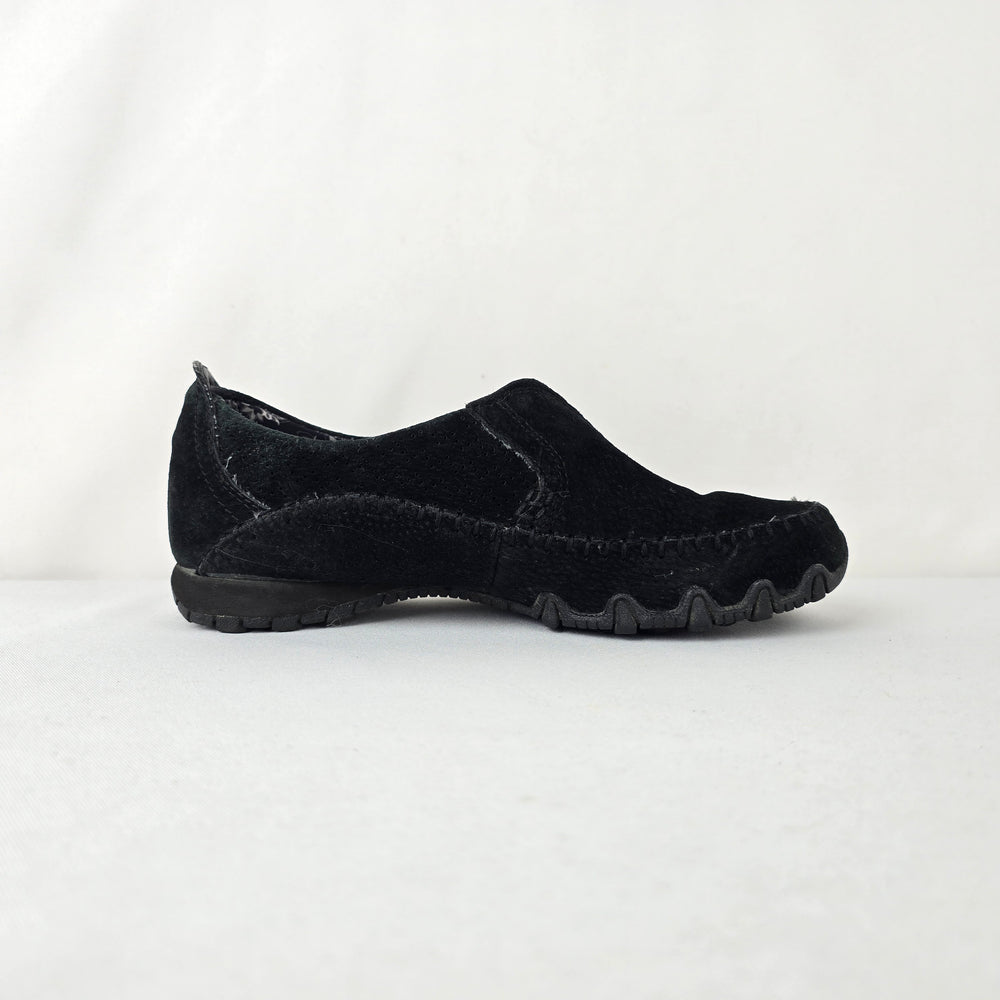 Skechers Relaxed Fit Memory Foam Slip On Runners Size 8 Black