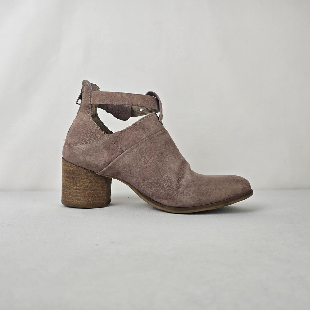 Mjus Leather Ankle Strap Booties Size 7 Blush Taupe Block Heel