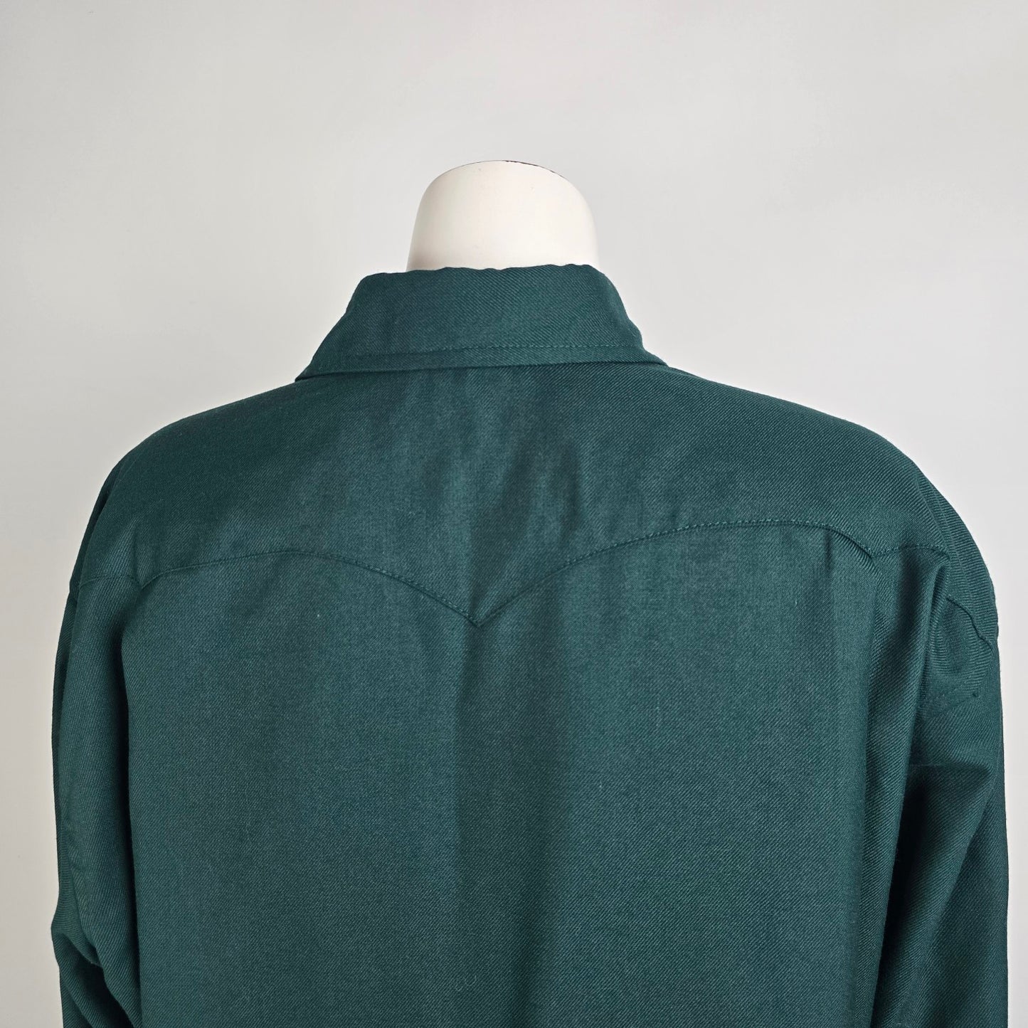Calberta Western Pearl Snap Size L/XL Green Long Sleeve Vintage Canada Made