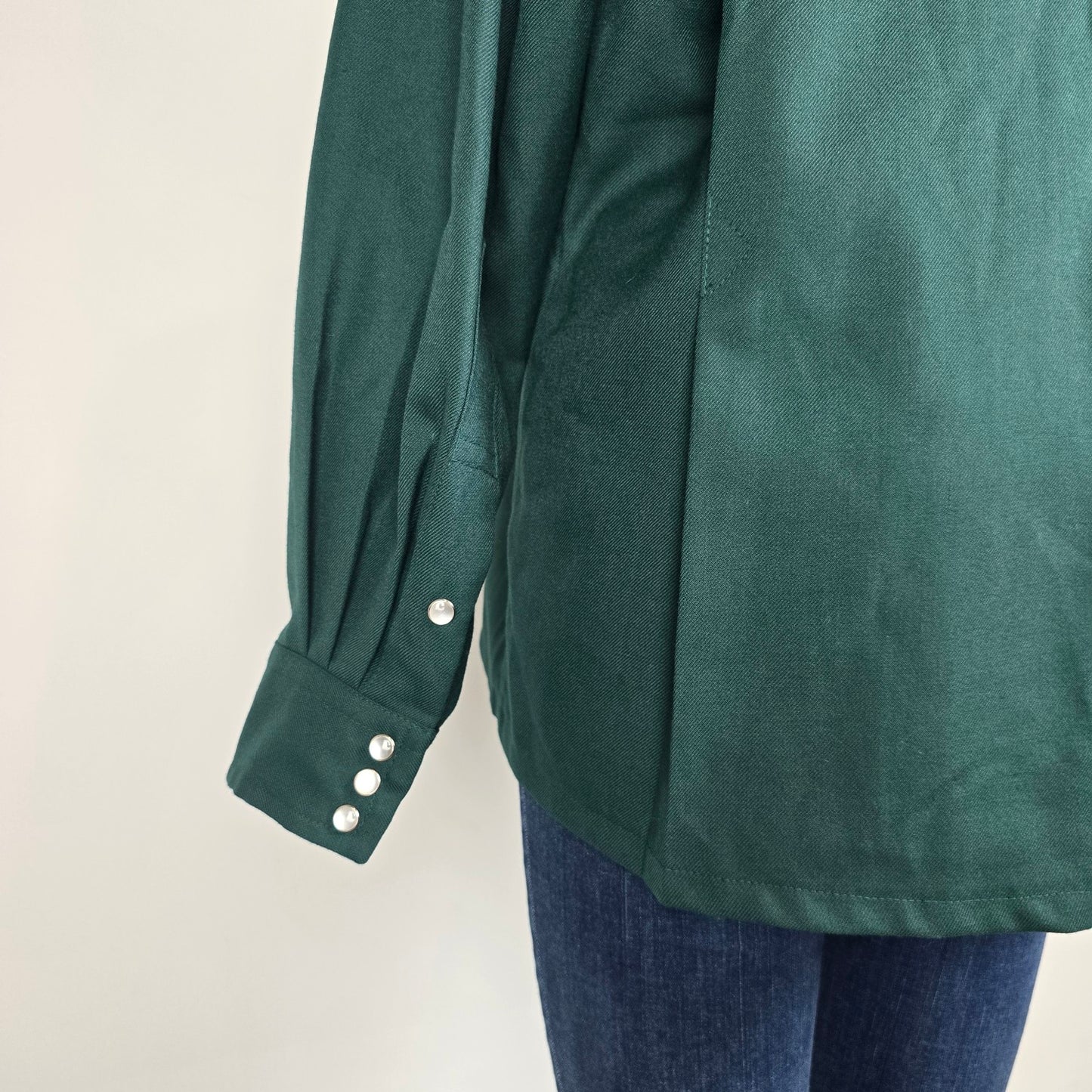 Calberta Western Pearl Snap Size L/XL Green Long Sleeve Vintage Canada Made