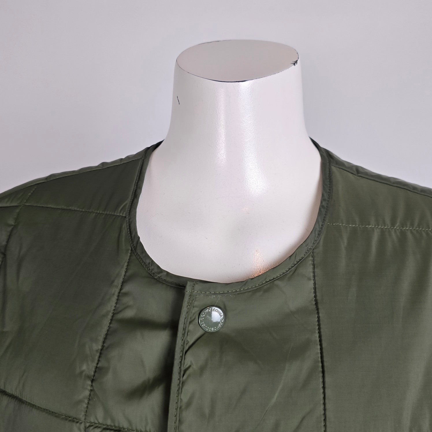 DC Quilted Puffer Vest Olive Green Snap Front Insulated Size L