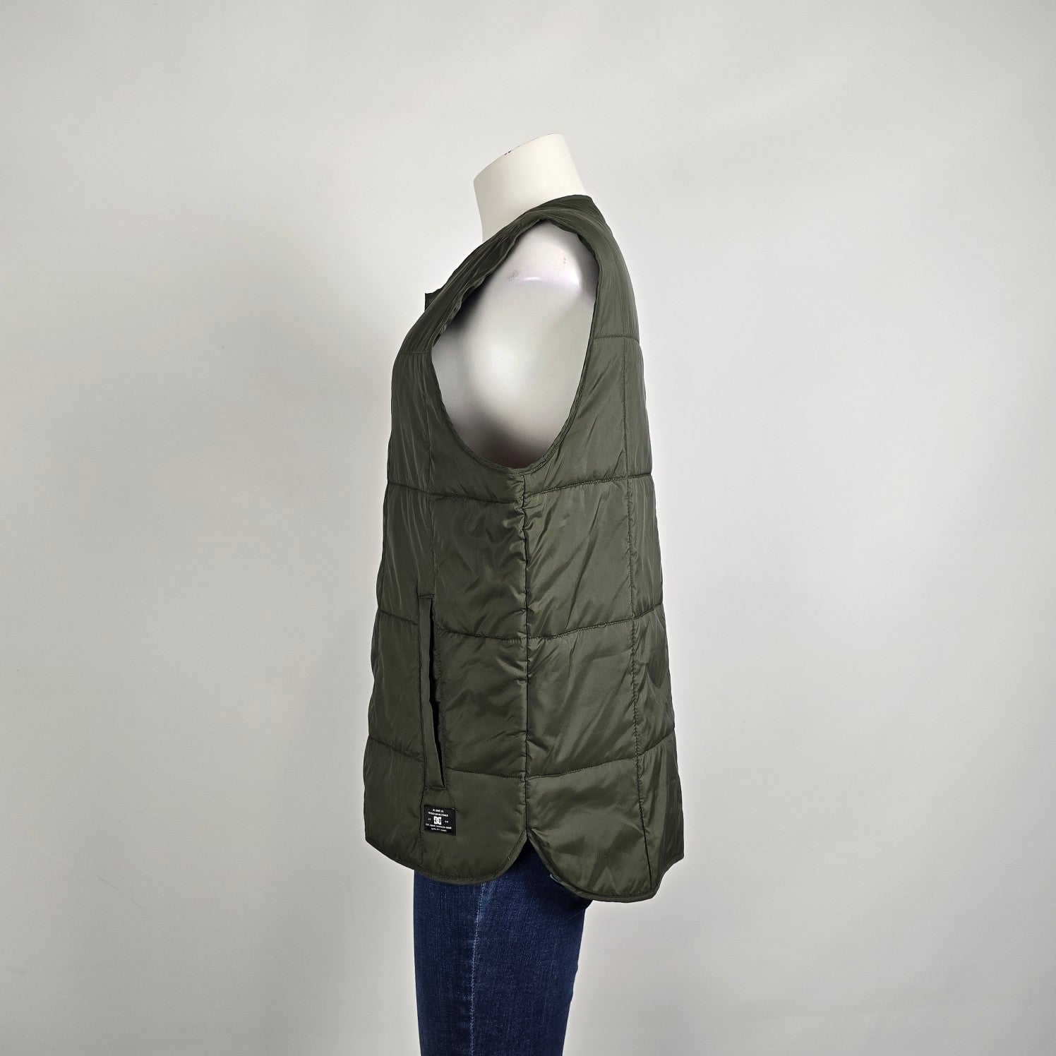 DC Quilted Puffer Vest Olive Green Snap Front Insulated Size L