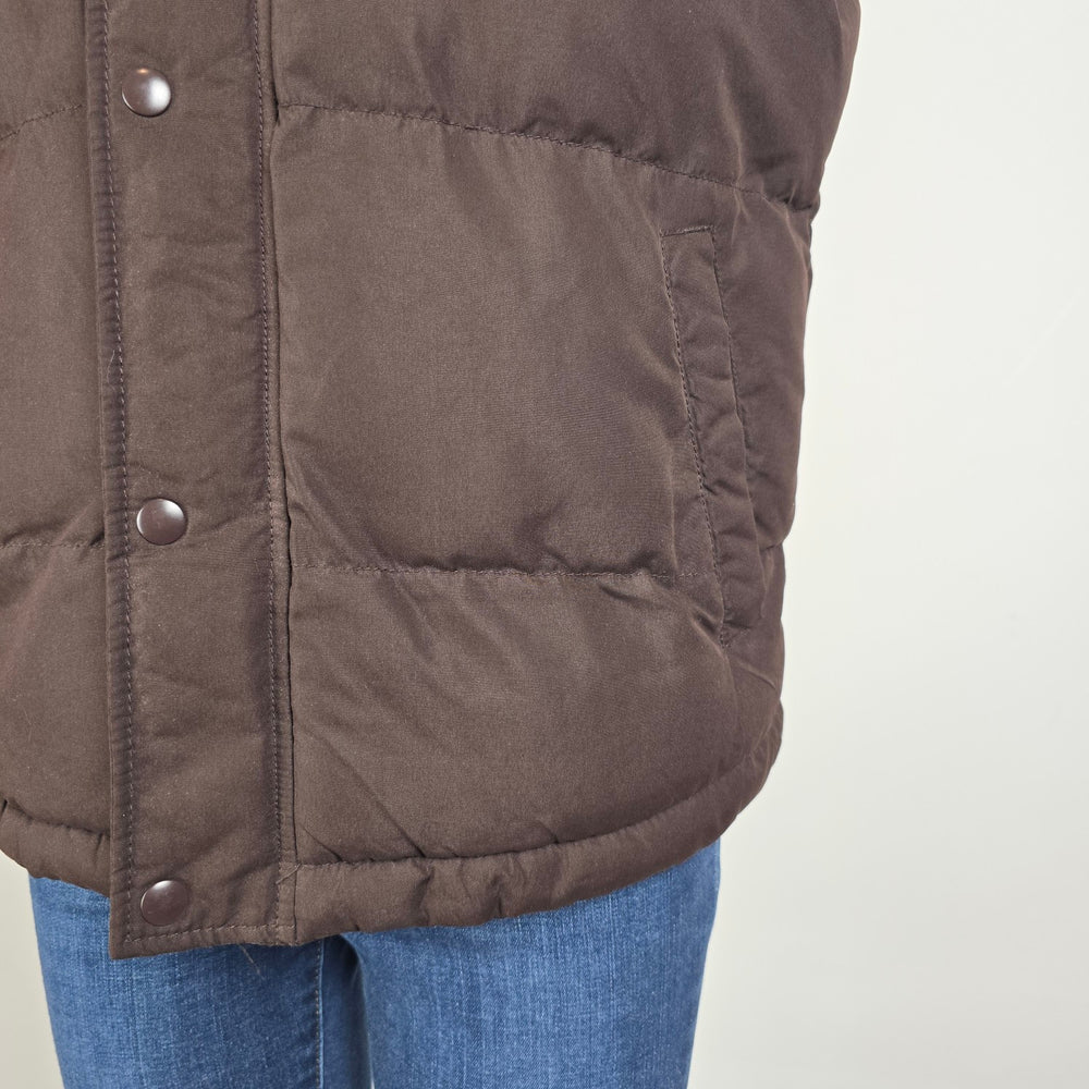St John’s Bay Brown Puffer Vest Size M Quilted Snap Front Lightweight