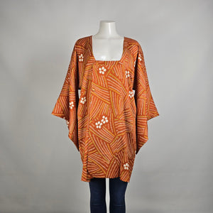 Vintage Japanese Style Kimono Tunic Size M/L Orange Batik Print Oversized Boho Caftan
