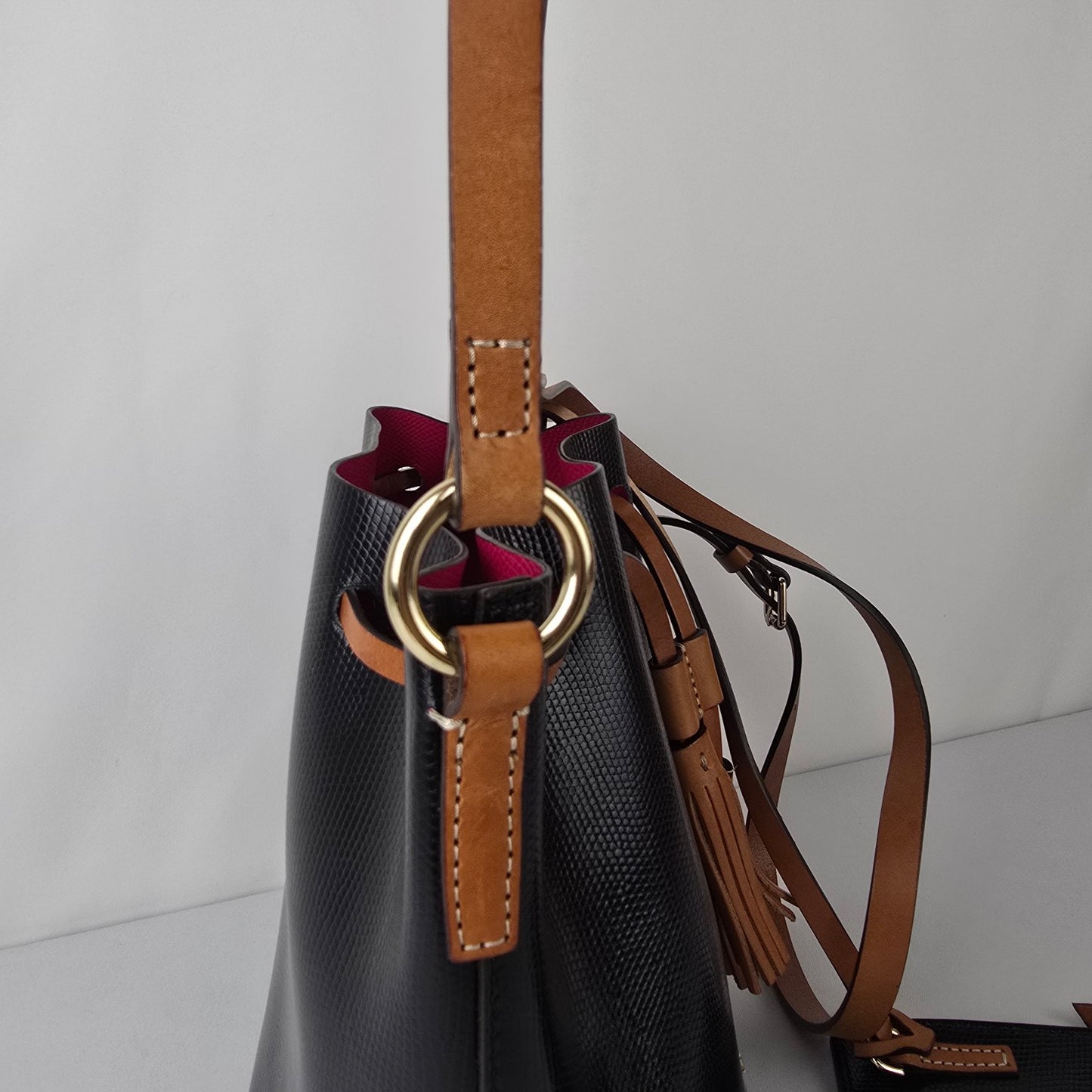 Dooney & Bourke Bucket Bag Black Smooth Leather Drawstring Purse Crossbody