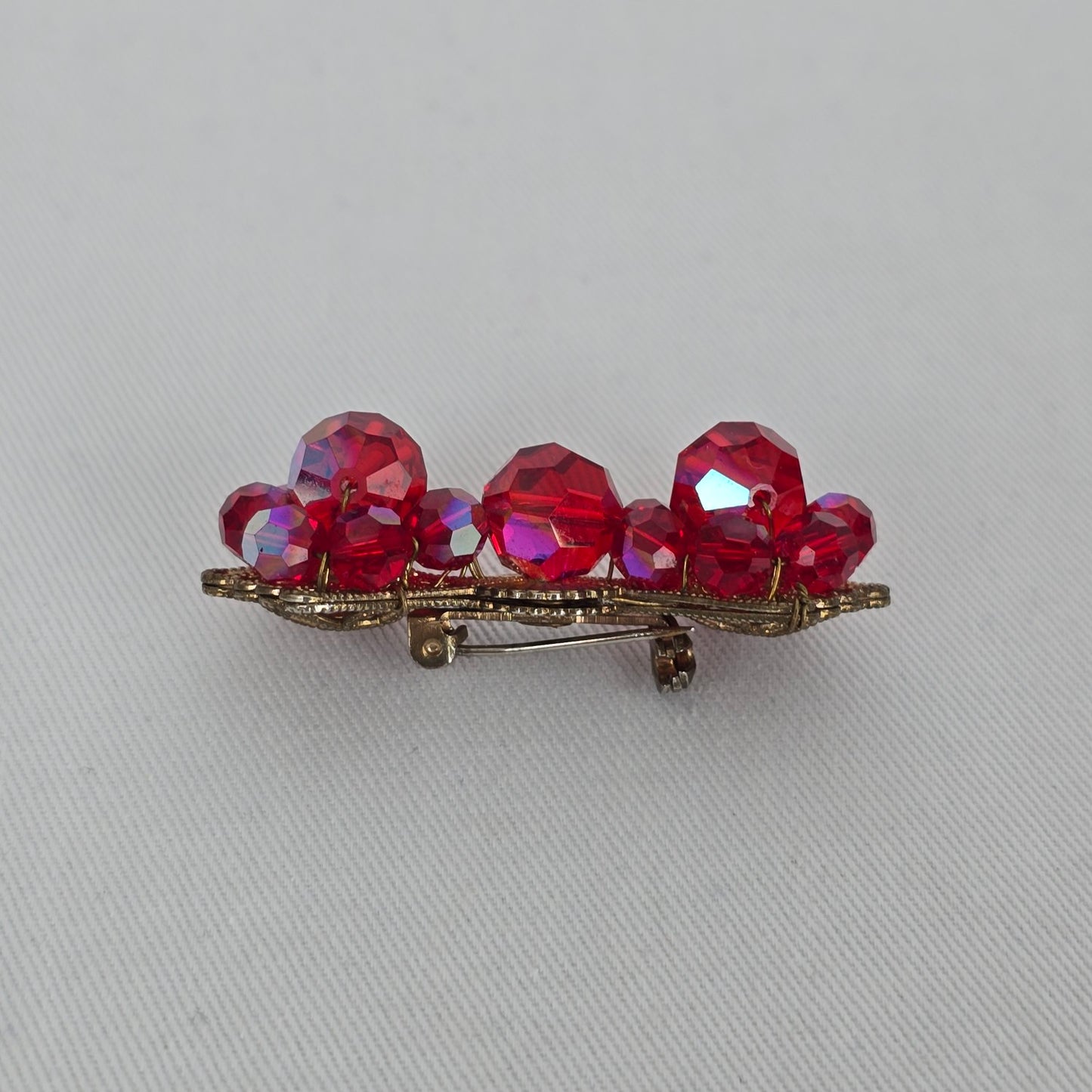 Vintage Style Red Crystal Bow Brooch Gold Tone Faceted Glass Rhinestone Pin