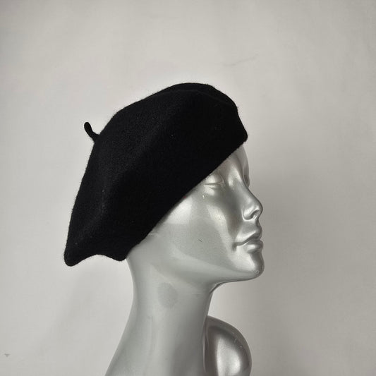 Black Wool Beret Classic French Style Soft Knit Hat Chic Minimalist