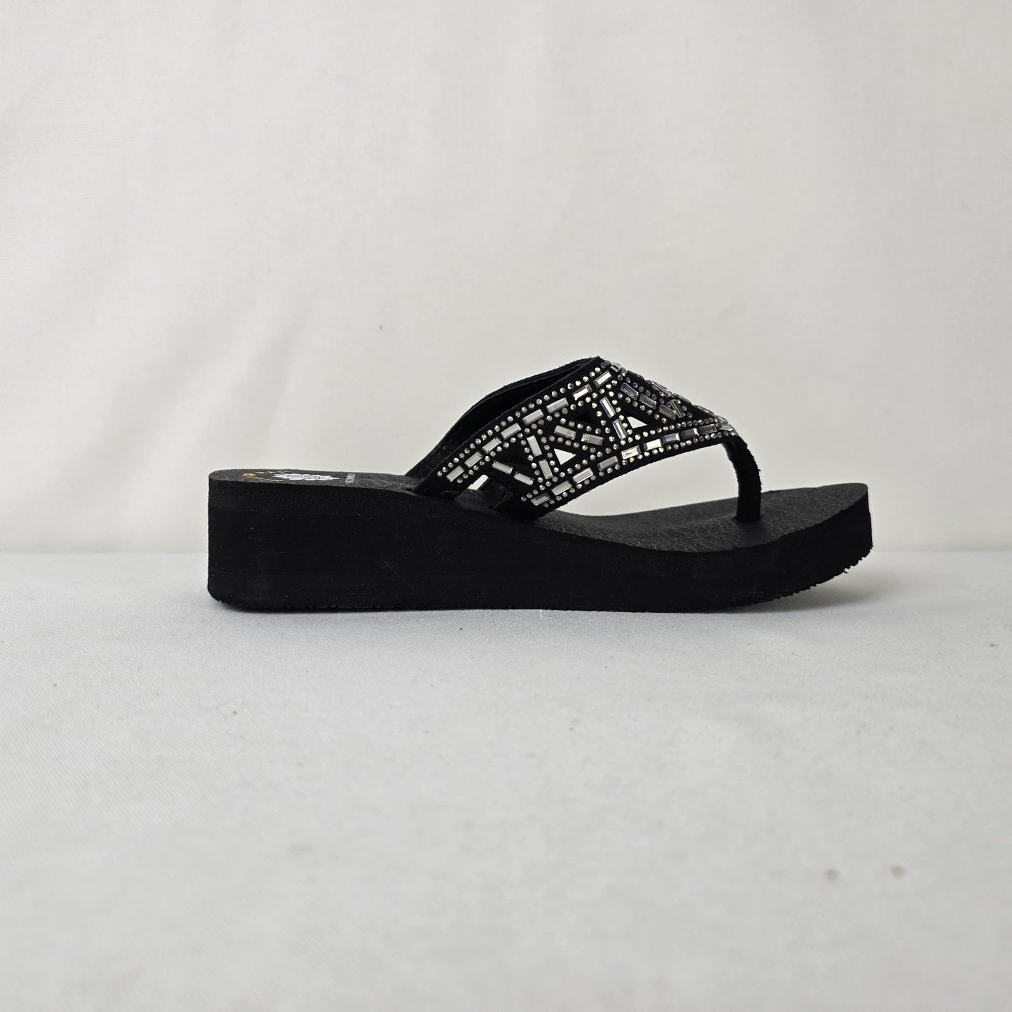 Yellow Box Black Beaded Flip Flop Wedges Size 6 Sparkle Comfort Sandals