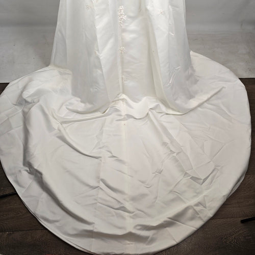 Sincerity Bridal Wedding Dress White Satin Lace Appliqué Ball Gown Train Size 20