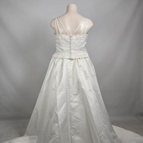 Sincerity Bridal Wedding Dress White Satin Lace Appliqué Ball Gown Train Size 20