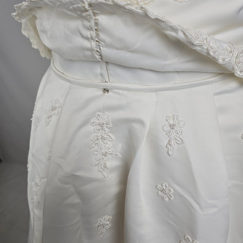 Sincerity Bridal Wedding Dress White Satin Lace Appliqué Ball Gown Train Size 20