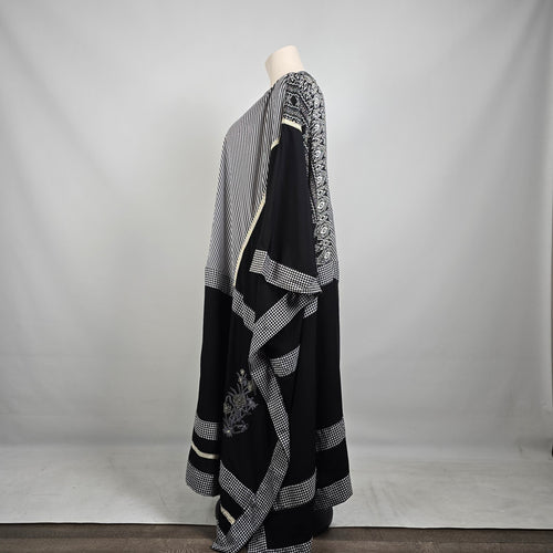 East Essence Kaftan Dress Size XL – Black & White Statement