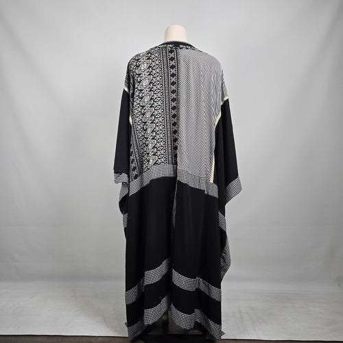 East Essence Kaftan Dress Size XL – Black & White Statement