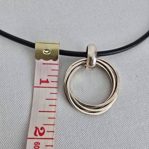 Silpada 925 Sterling Silver Interlocking Ring Pendant Black Leather Necklace