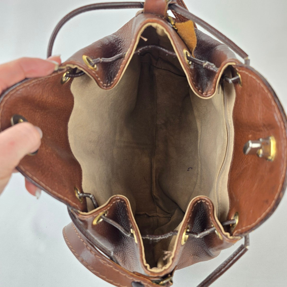 Vintage Brown Leather Drawstring Bag Crest Detail Slouchy Boho Crossbody