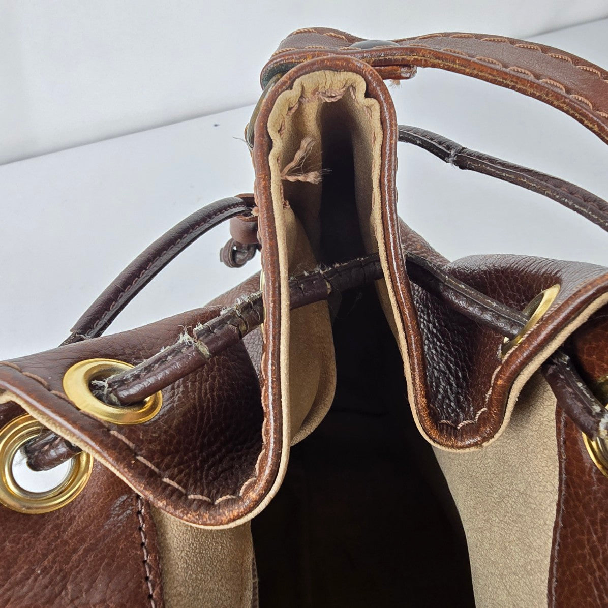 Vintage Brown Leather Drawstring Bag Crest Detail Slouchy Boho Crossbody