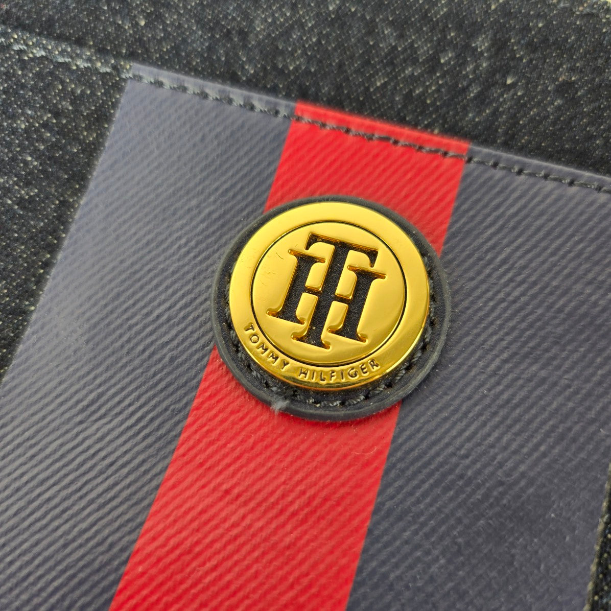 Tommy Hilfiger Denim Wristlet Pouch Navy Red Stripe Logo Zip Clutch