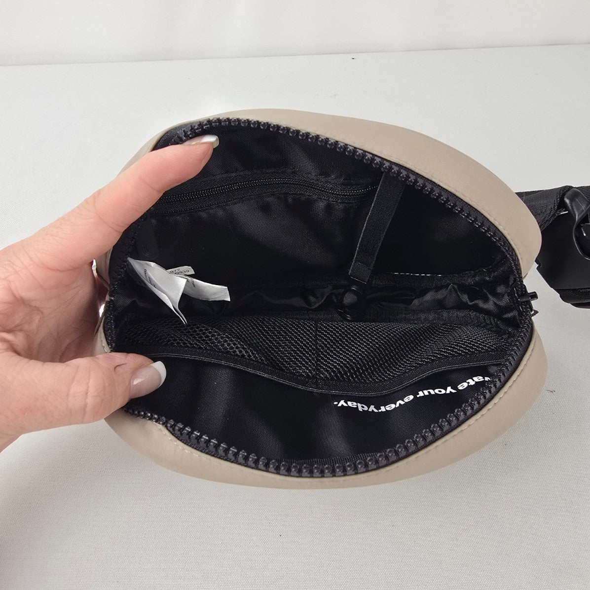 Lole Belt Bag Waist Pack Crossbody Black Travel Athletic