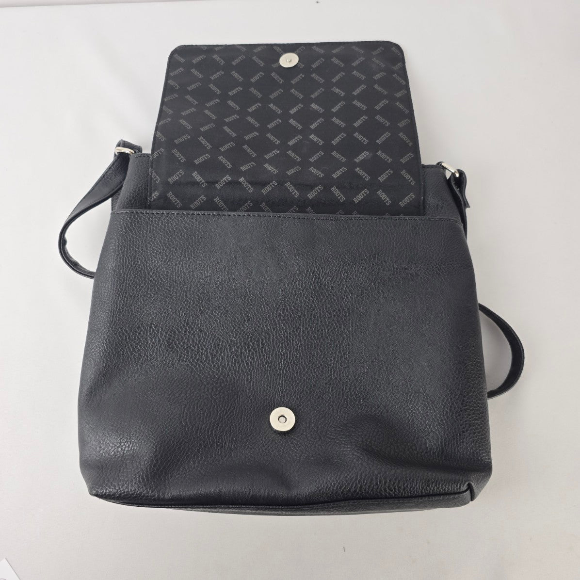 Roots Leather Crossbody Bag Black Messenger Purse Canada Classic