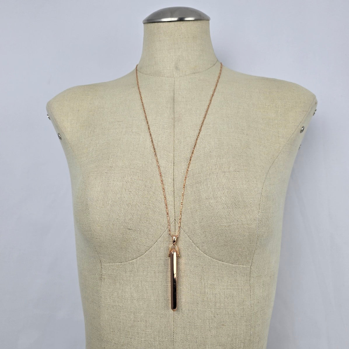 Stella & Dot Rebel Pendant Necklace – Rose Gold Edge