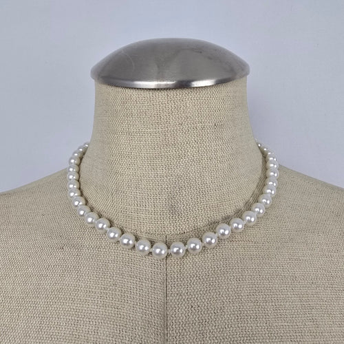 Classic White Pearl Necklace Graduated Beads Gold Clasp Bridal Elegant Timeless
