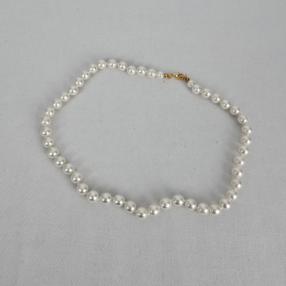 Classic White Pearl Necklace Graduated Beads Gold Clasp Bridal Elegant Timeless