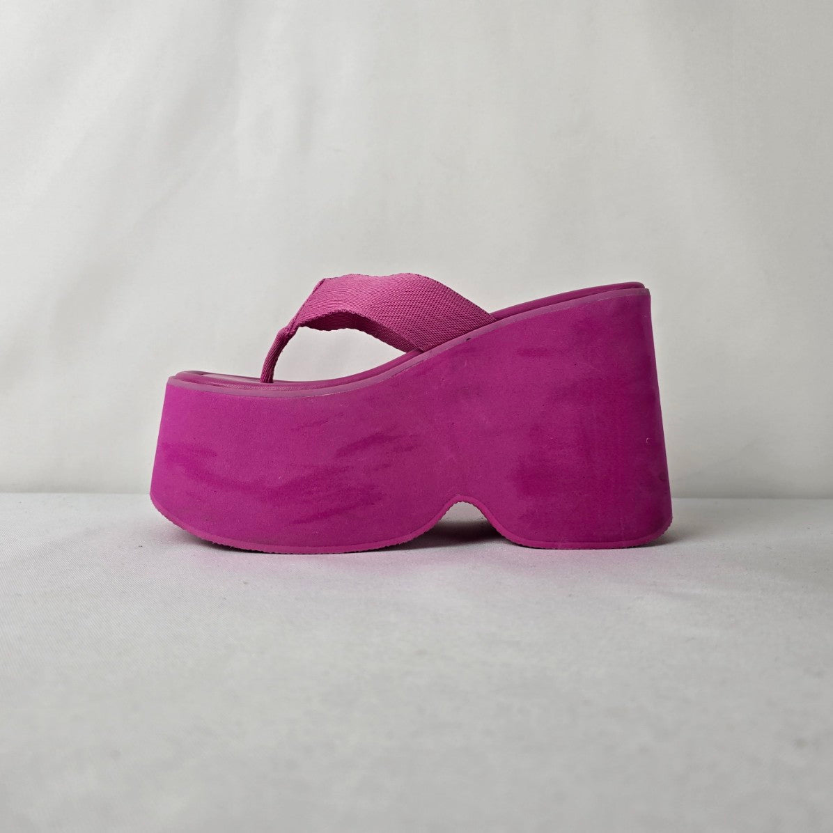 Steve Madden Platform Sandals Hot Pink Chunky Thong Sandals Statement Size 6