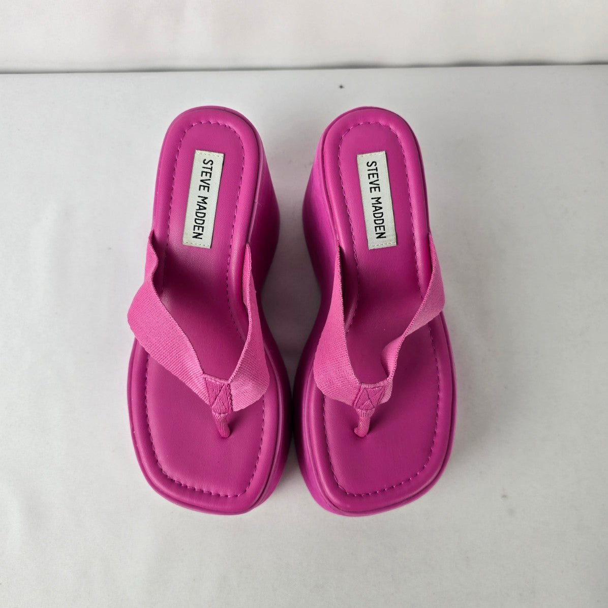 Steve Madden Platform Sandals Hot Pink Chunky Thong Sandals Statement Size 6