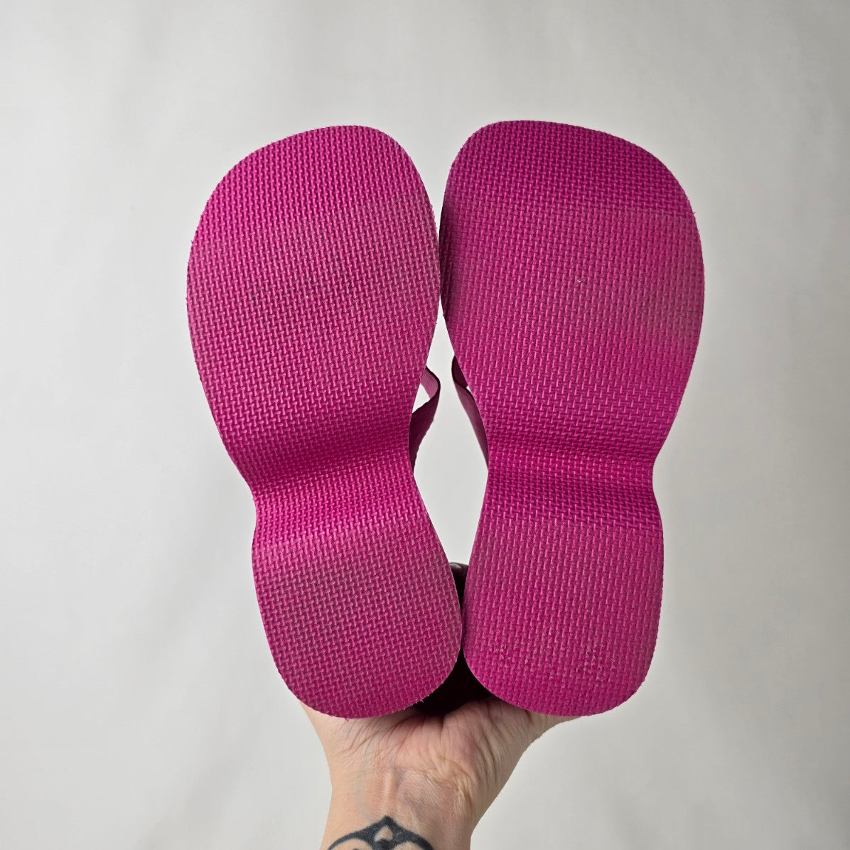 Steve Madden Platform Sandals Hot Pink Chunky Thong Sandals Statement Size 6