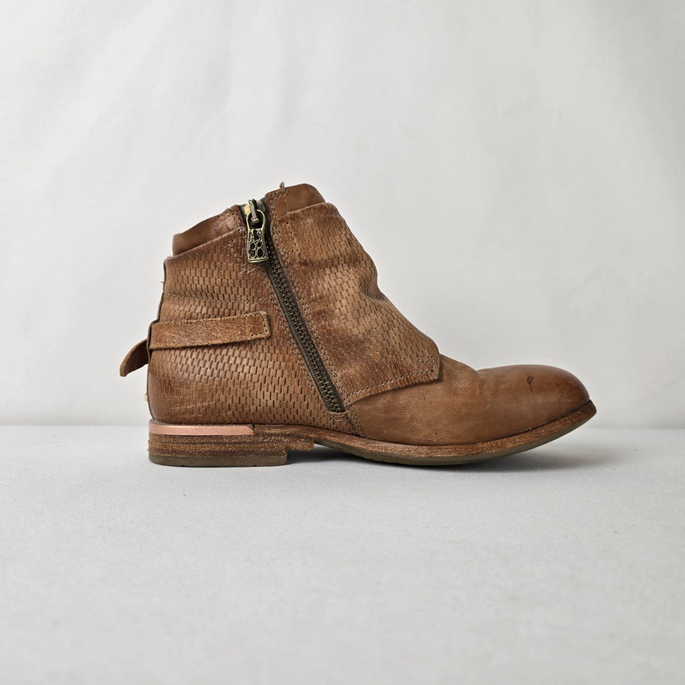 A.S.98 Airstep Leather Ankle Boots Brown Distressed Buckle Wrap Booties Size 6
