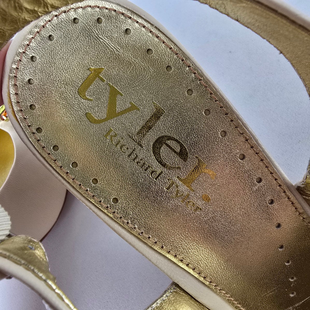 Tyler Richard Tyler Ivory Leather Slingback Heels Jewel Toe Block Heel Pumps Size 10