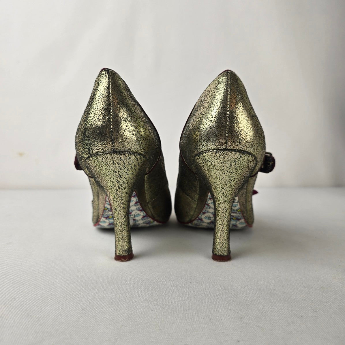 Irregular Choice Style Gold Mary Jane Heels Feather Bow Statement Size 7.5