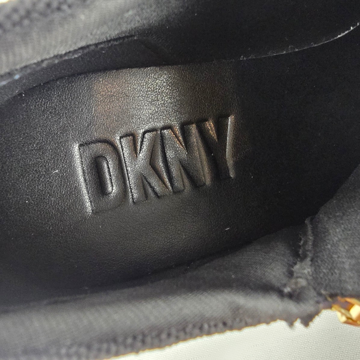 DKNY Palma 2 Wedge Sneakers Black Gold Zip Slip On Women’s Size 6.5