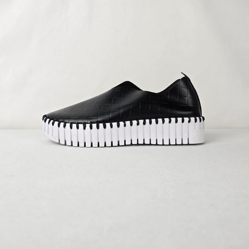 Ilse Jacobsen Tulip Slip-On Shoes Black Woven Platform Sneakers Size 6
