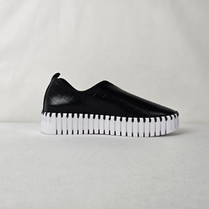 Ilse Jacobsen Tulip Slip-On Shoes Black Woven Platform Sneakers Size 6