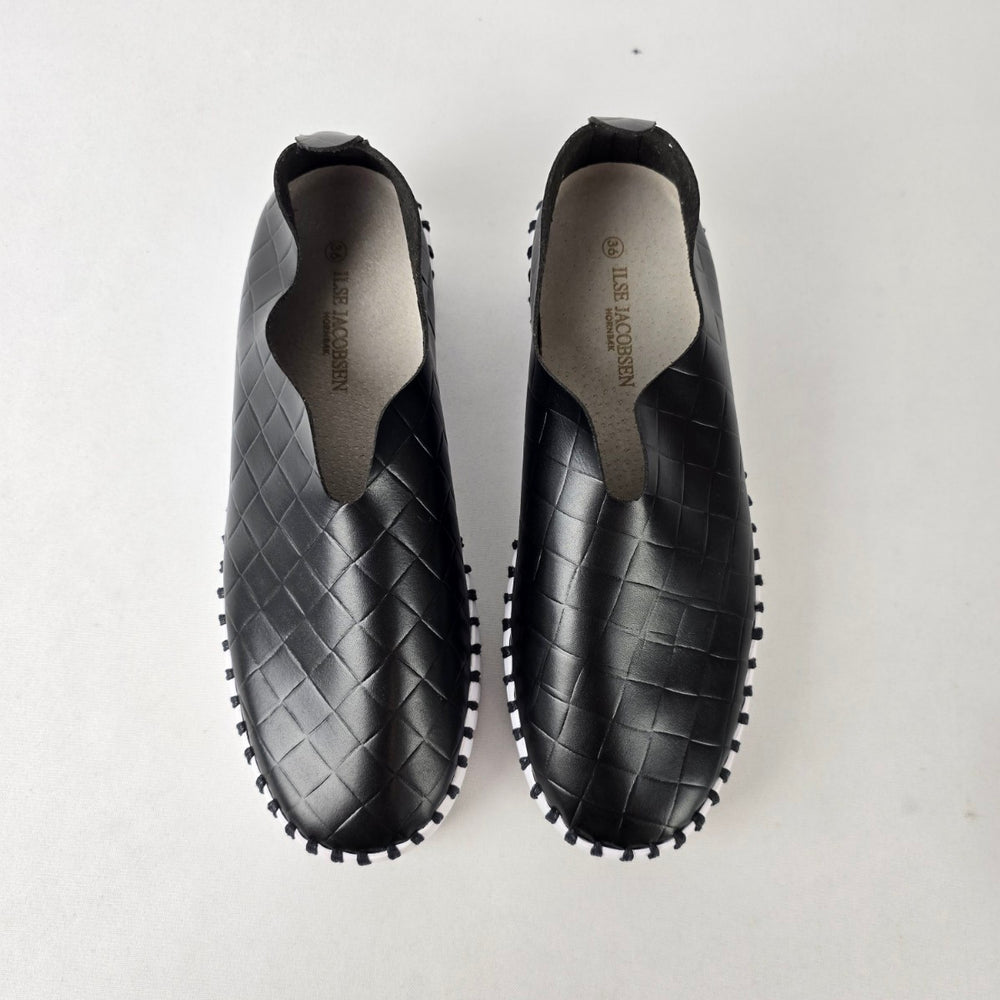 Ilse Jacobsen Tulip Slip-On Shoes Black Woven Platform Sneakers Size 6