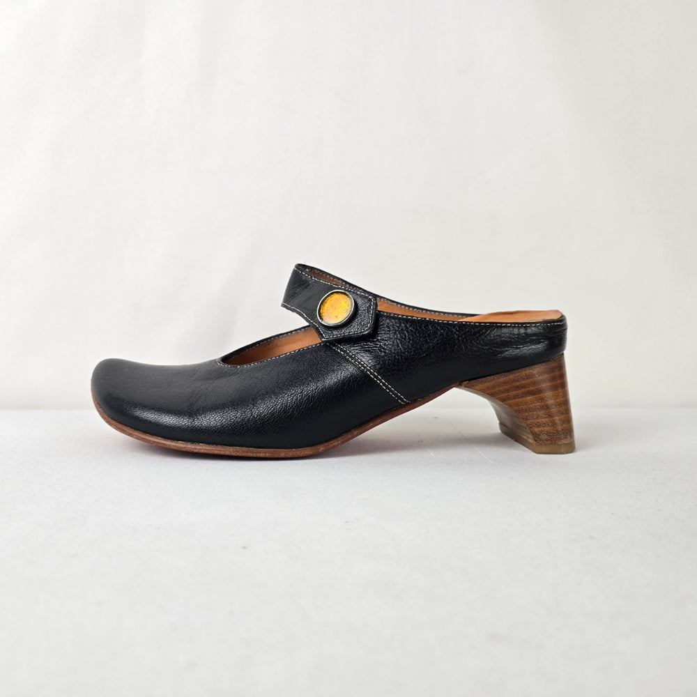 Think! Black Leather Clog Heels Mary Jane Strap Comfort Shoes Size 7.5